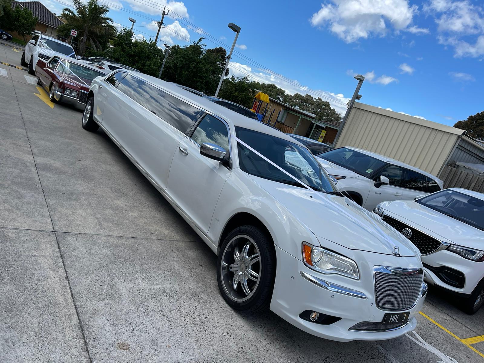 Luxury Wedding Car Hire Melbourne Night Owl Limo Hire   White Wedding Car Hire Melbourne 